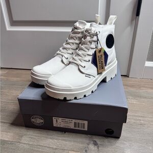 Palladium Star White Pallabase Twill Boots Women’s 8